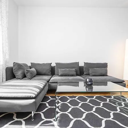 Modern - Walk To Main Station Apartamento Bratislava